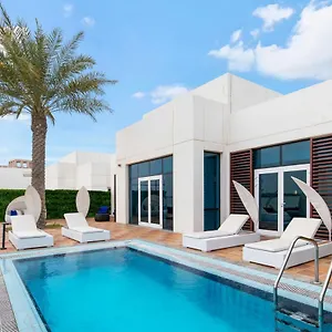 فيلة Fam Living - Sarai Beachfront Villas - Palm Jumeirah